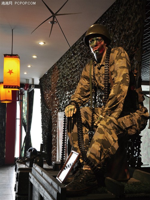 开云电竞官网|尼泊尔青年大嘴破纪录 同时塞138支铅笔(图)(图2) 开云电竞